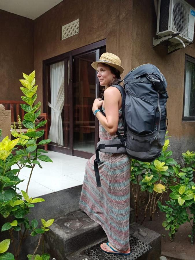 Barracuda Beach Hostel Amed Esterno foto