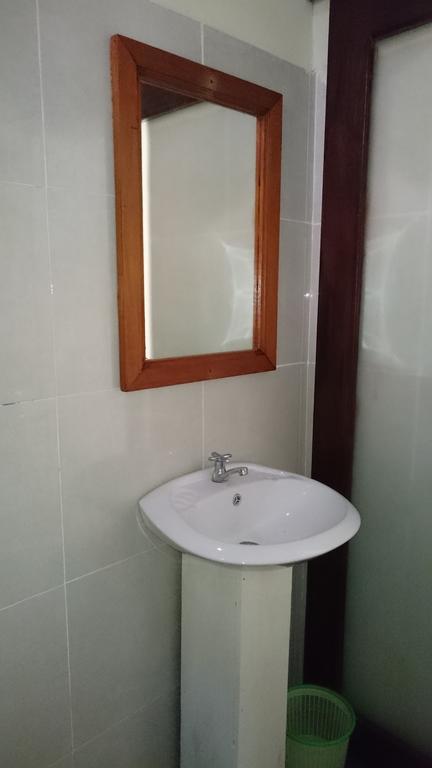 Barracuda Beach Hostel Amed Esterno foto