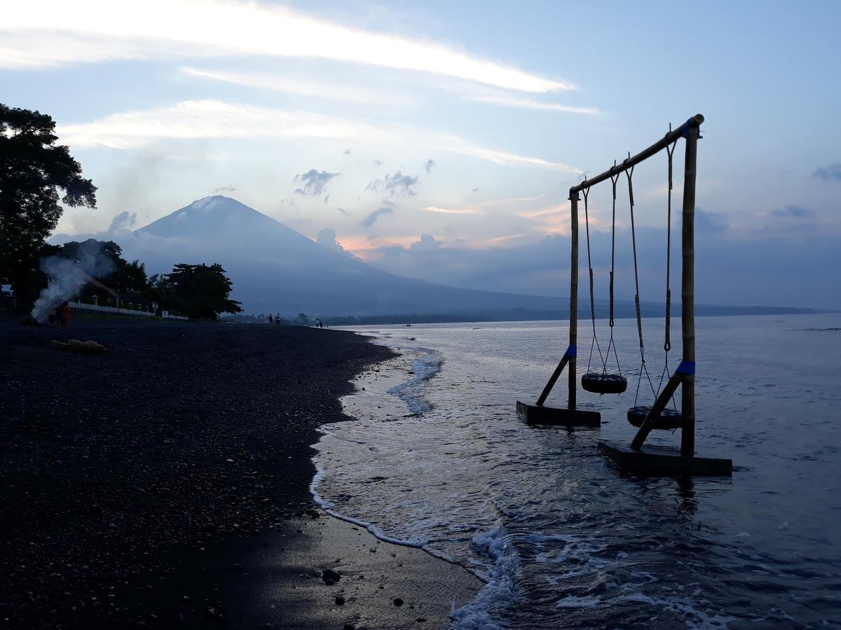 Barracuda Beach Hostel Amed Esterno foto